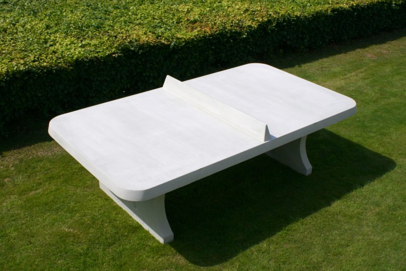 Naturel betonnen tafeltennistafel met afgeronde hoeken