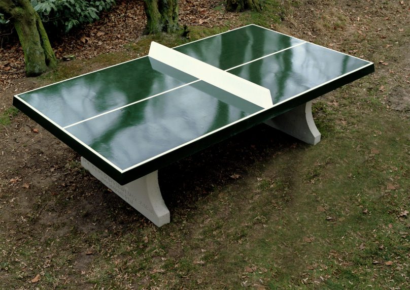 Betonnen tennistafel in de kleur groen