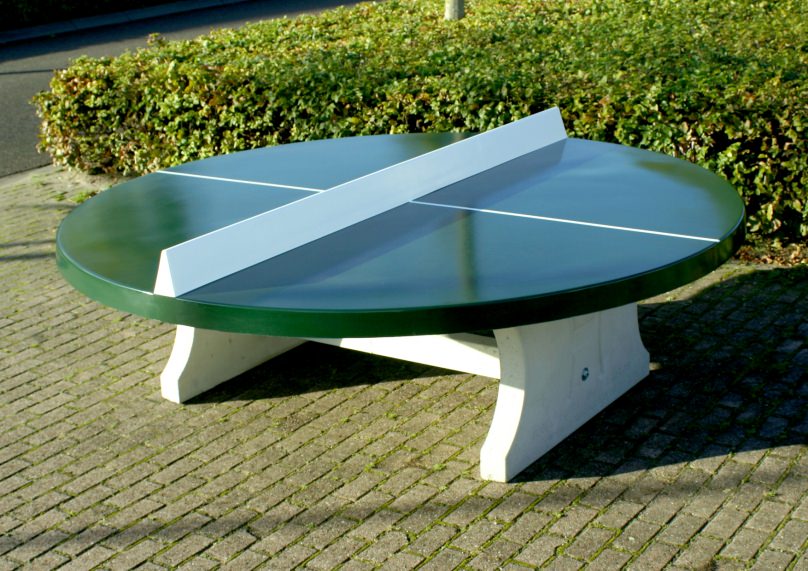 Betonnen tennistafel rond in de kleur groen