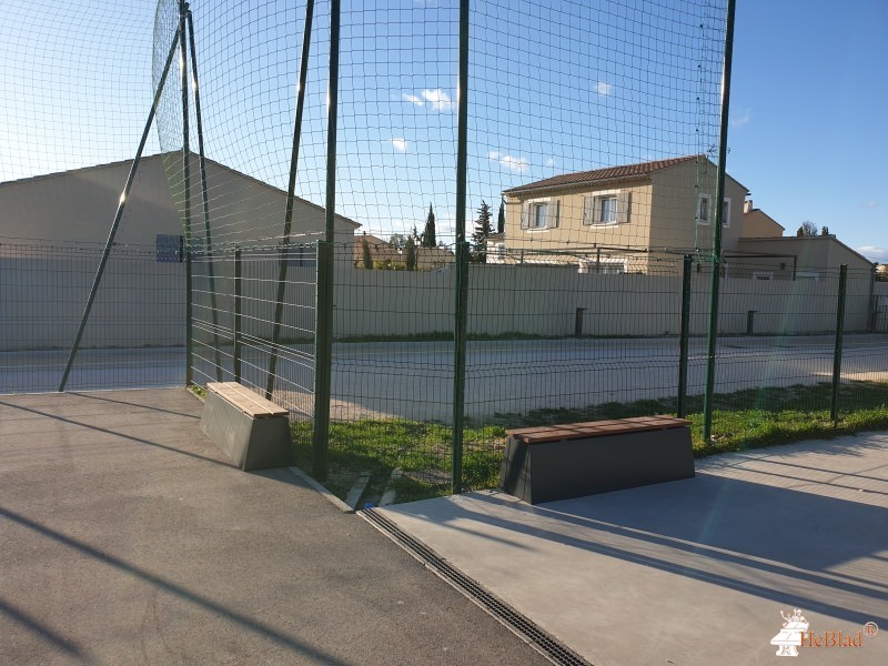 Commune de Maillane out  Maillane