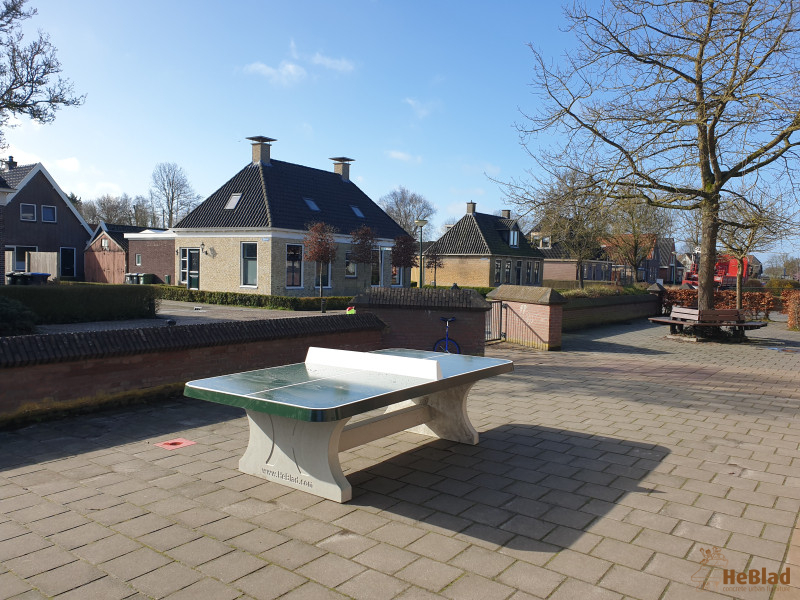 Klaas Bakker Speeltoestellen out  Blauwhuis