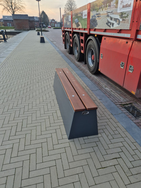 Thomassen out  Oudega