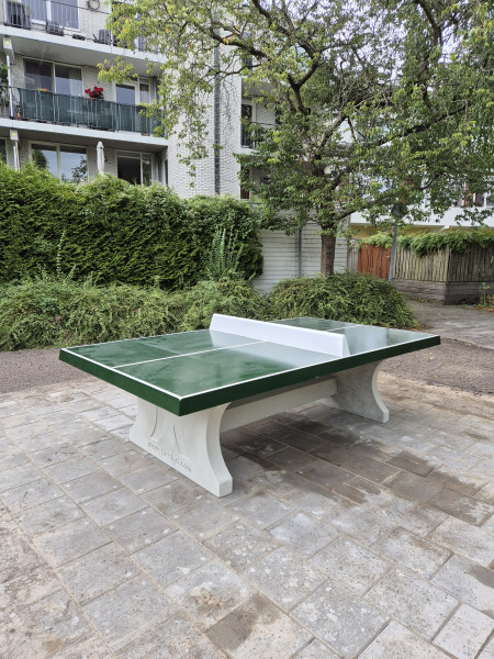 Donker Groen B.V. out  Groningen