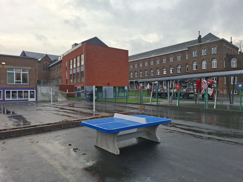 Ecole Saint-Charles out  Peruwelz