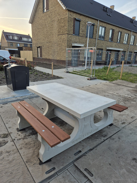 Kompan BV out  Barendrecht