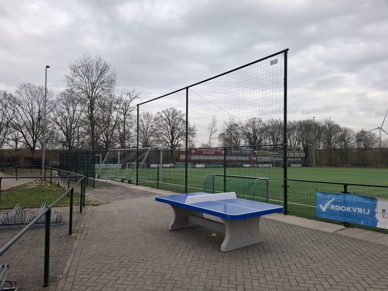 Voetbalschool De Hertenkamp out  Weurt