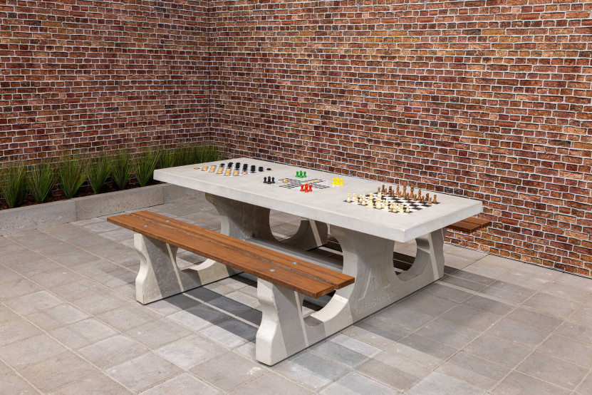 Multi-Spieltisch DeLuxe