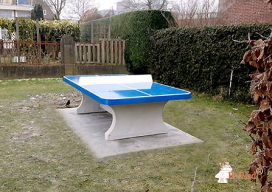 Concrete base plate for tennis table