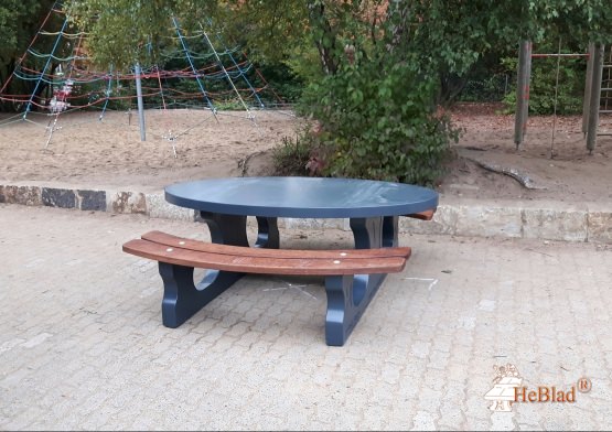 Concrete Picnic table DeLuxe Oval Anthracite